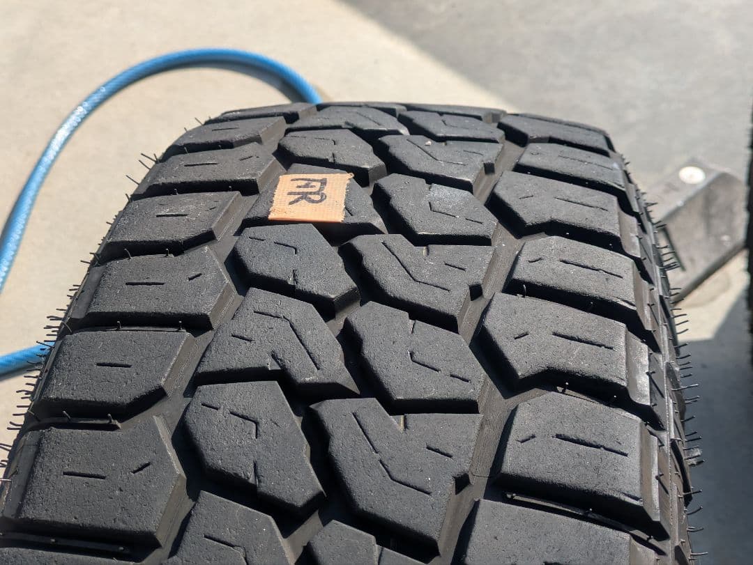 MONSTA RT Hybrid LT265/60R18 タイヤのみ4本