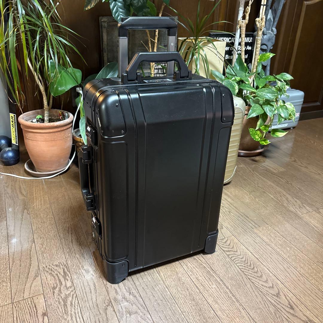 ゼロハリバートン　アメリカ製ステルス　マットブラックGeoAluminum3.0