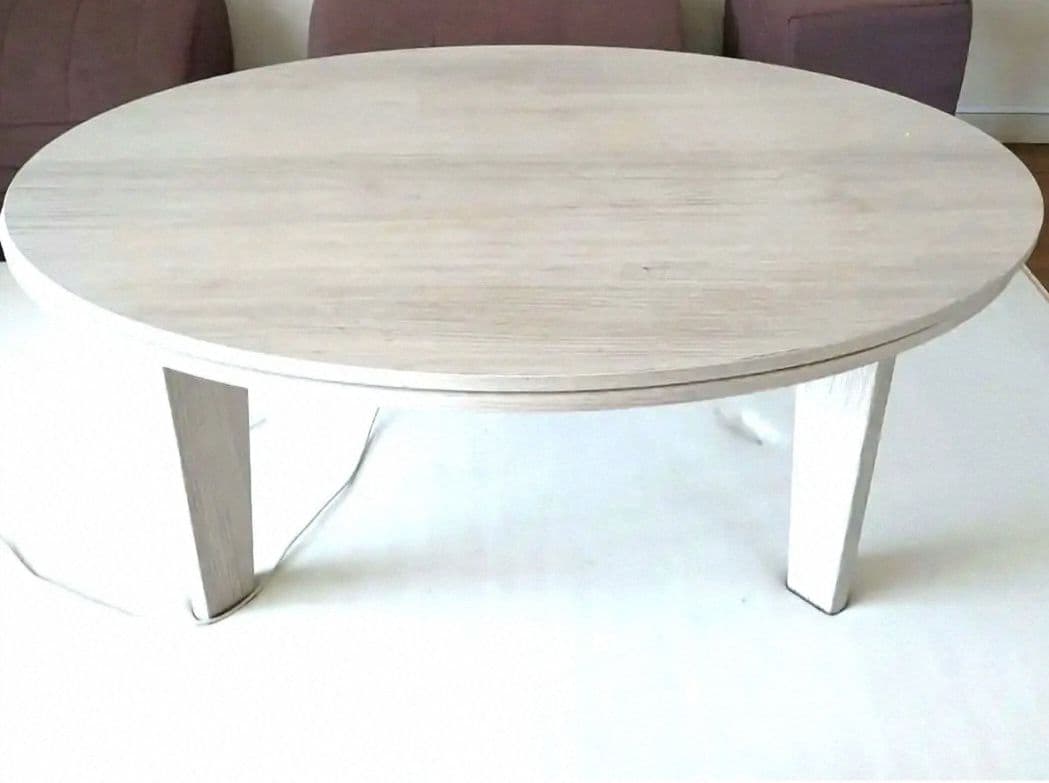 おしゃれな楕円のリビングこたつ