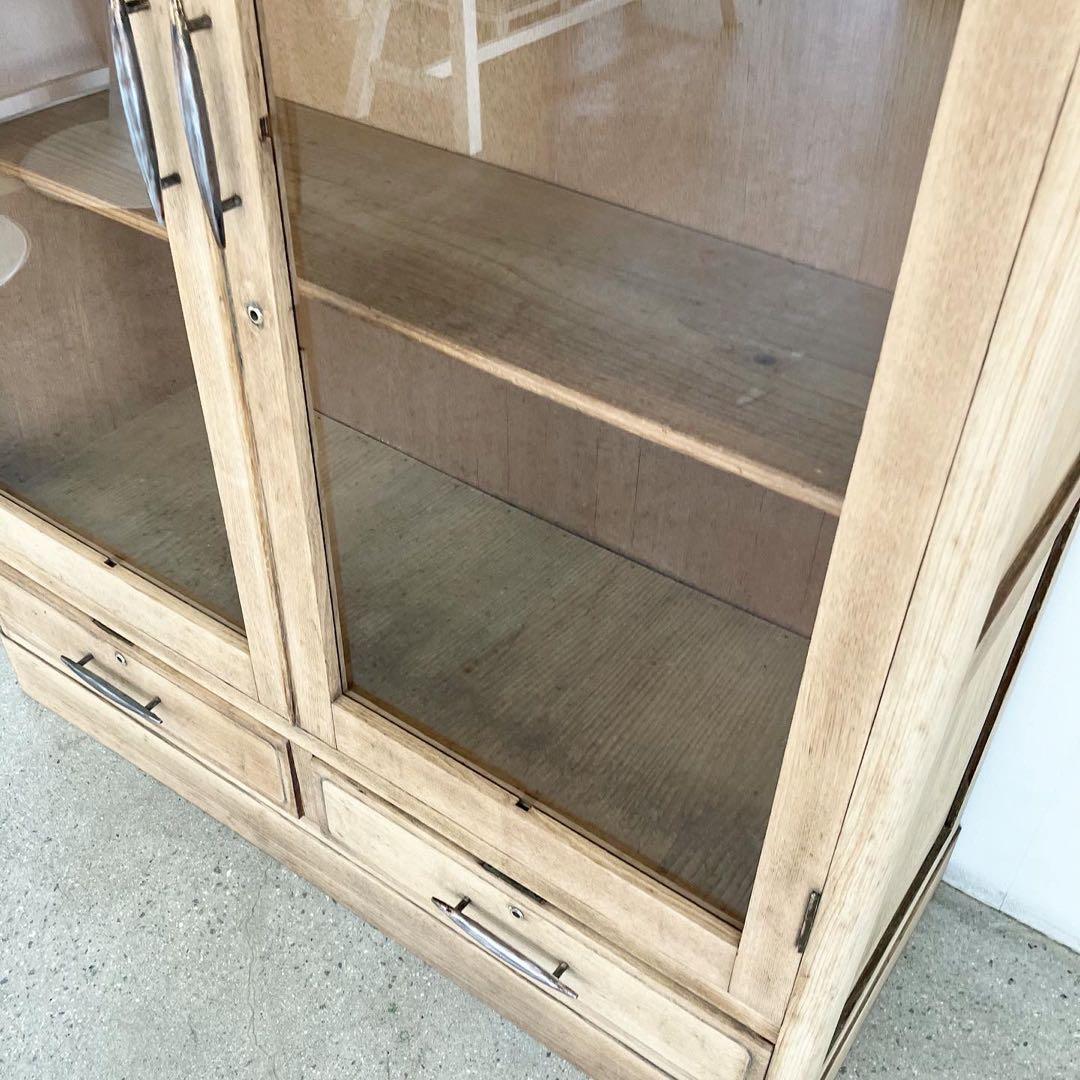 レトロ　ヴィンテージ　古家具　収納　食器棚　ガラス棚　ガラスキャビネット　剥離