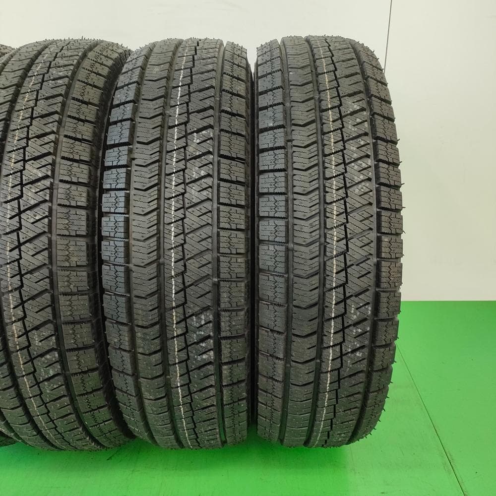 タイヤ・ホイール BRIDGESTONE 185/70R14 BLIZZAK VRX2 YW827