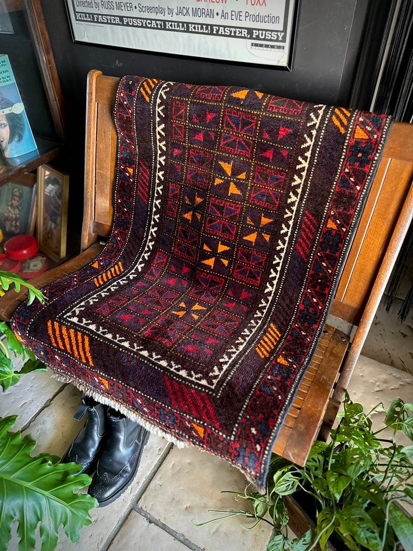 トライバルラグ　ヴィンテージラグ　バルーチ族　アフガンラグ　プリミティブアート