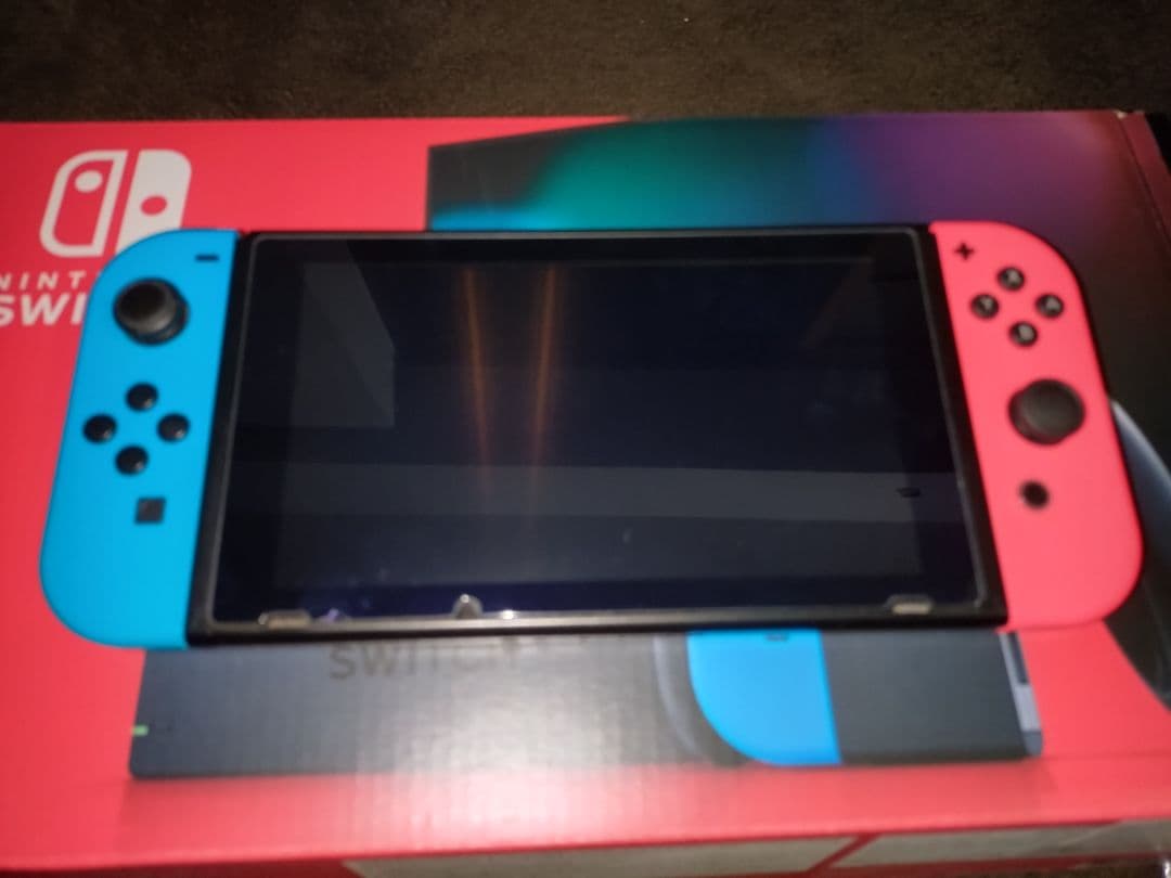 チャージングベース付き Nintendo Switch 本体