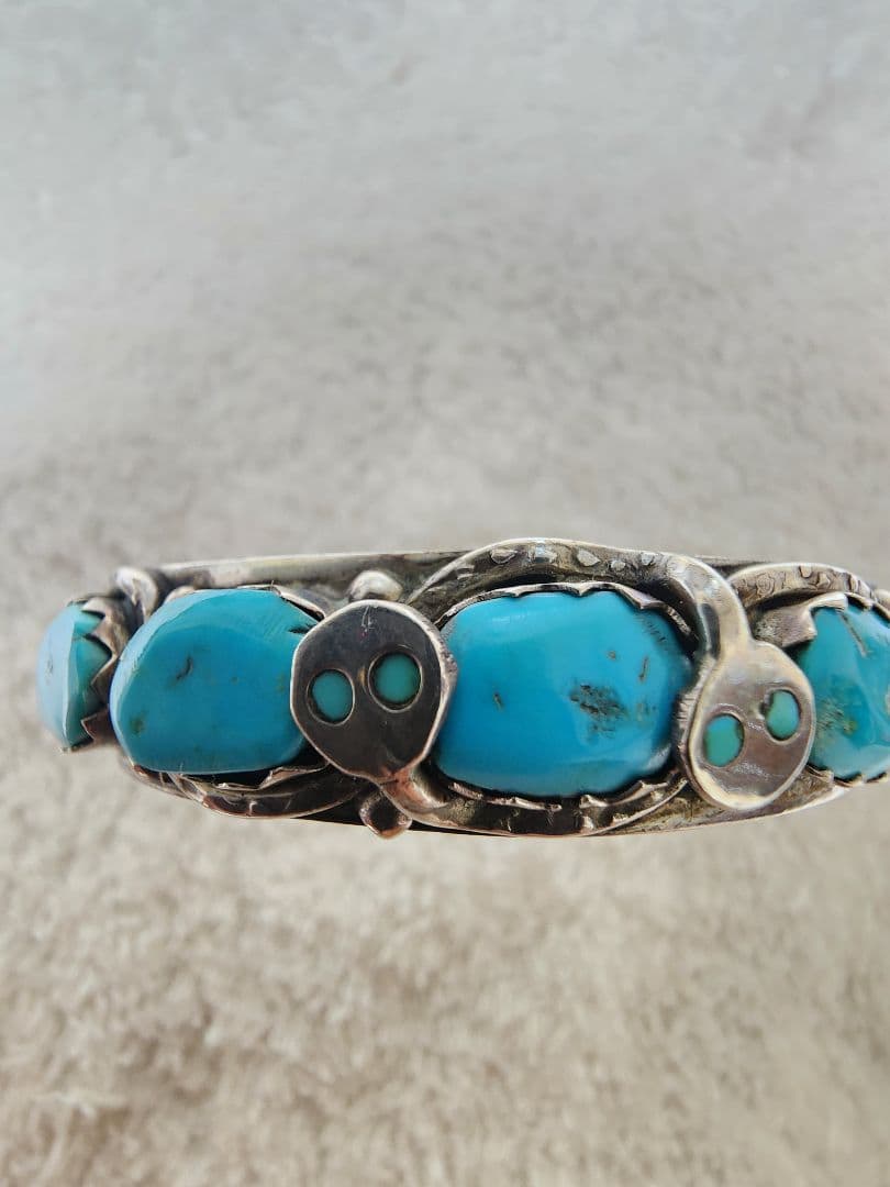 エフィーカラバサ　バングル　Effie Calavaza　シルバー　ズニ族