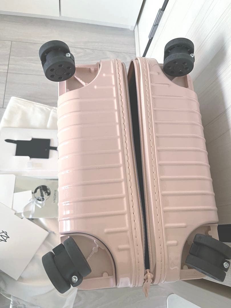 RIMOWA Essential ペタルピンク 2023年限定カラー 機内持込