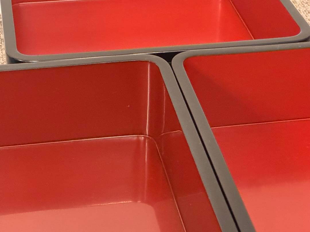 【輪島塗】沈金牡丹彫 三段重箱 金蒔絵 六五重 内朱塗 天然木 共箱