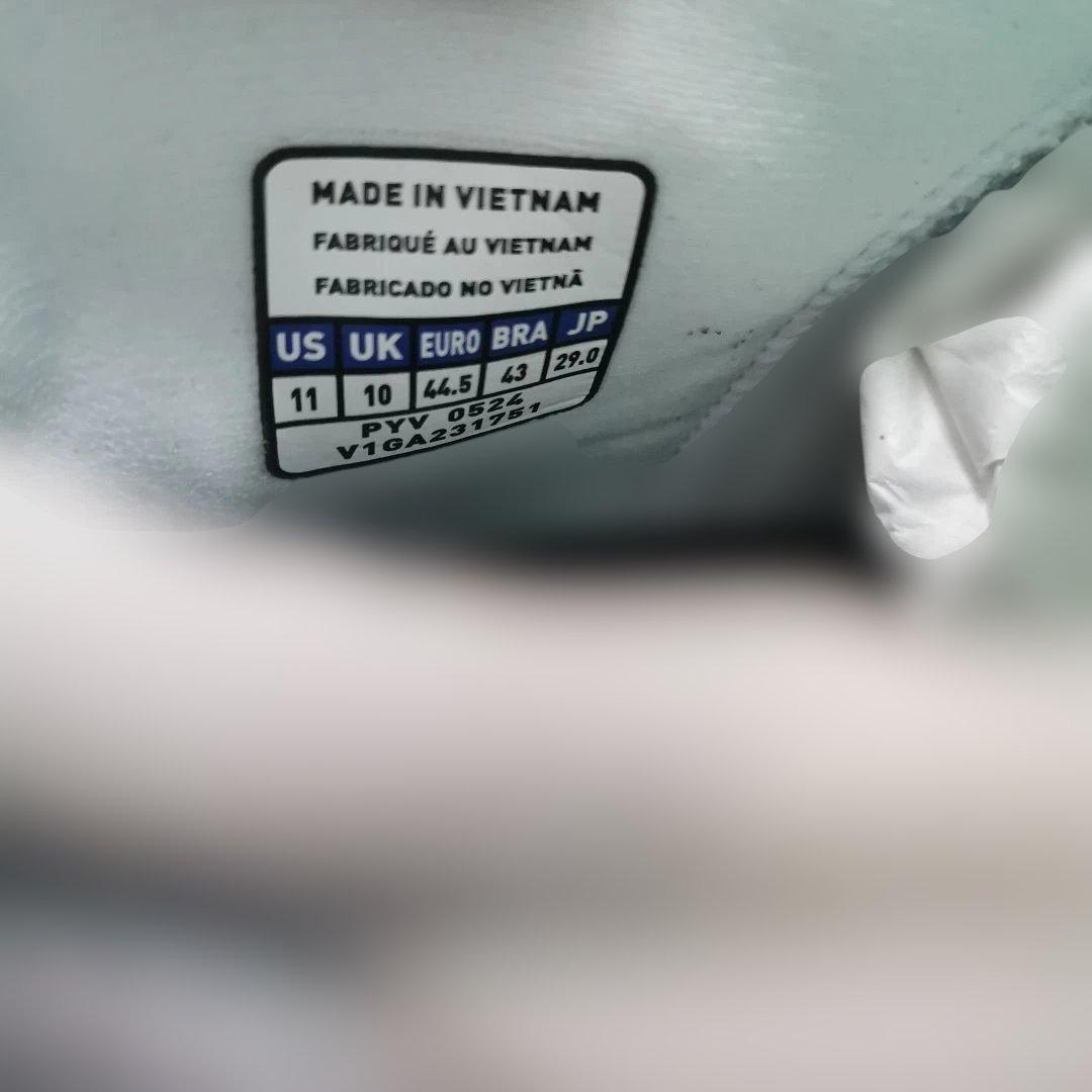 Mizunoバレーボールシューズ WAVE MOMENTUM3 MID 29cm