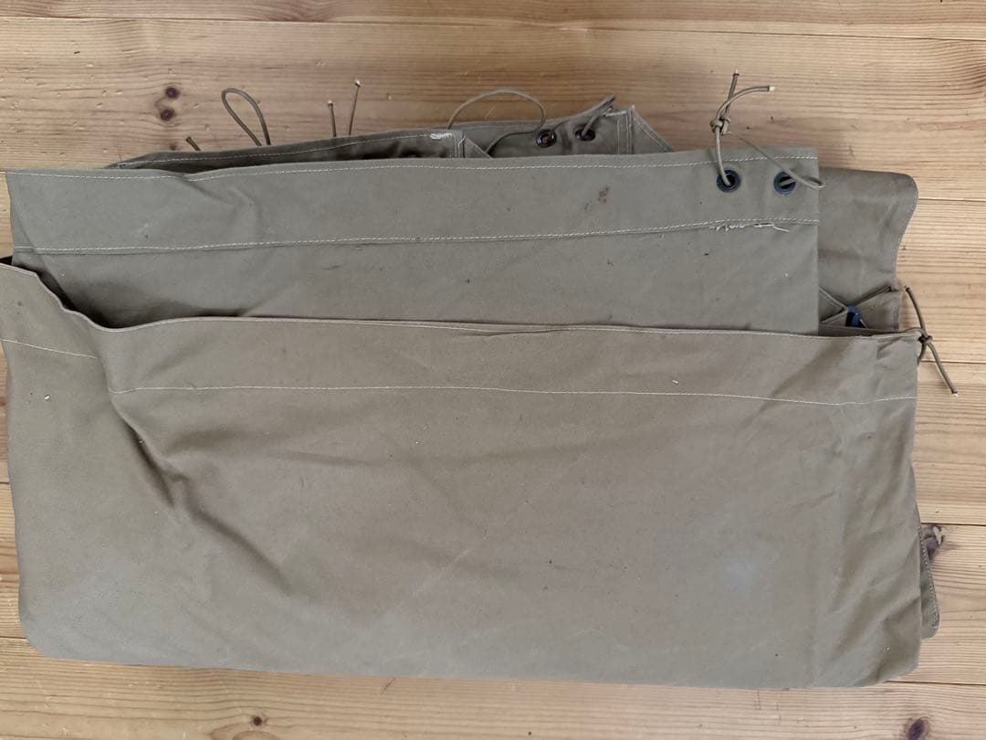 [週末限定値下げ］フランス軍幕　パップテント　木製ポール、ペグ付き