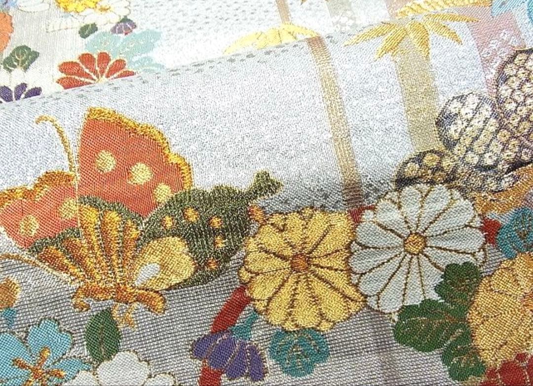 振袖フルセット６点サイズM〜L振袖 正絹仕付け糸、紫色の花柄未使用　新古品