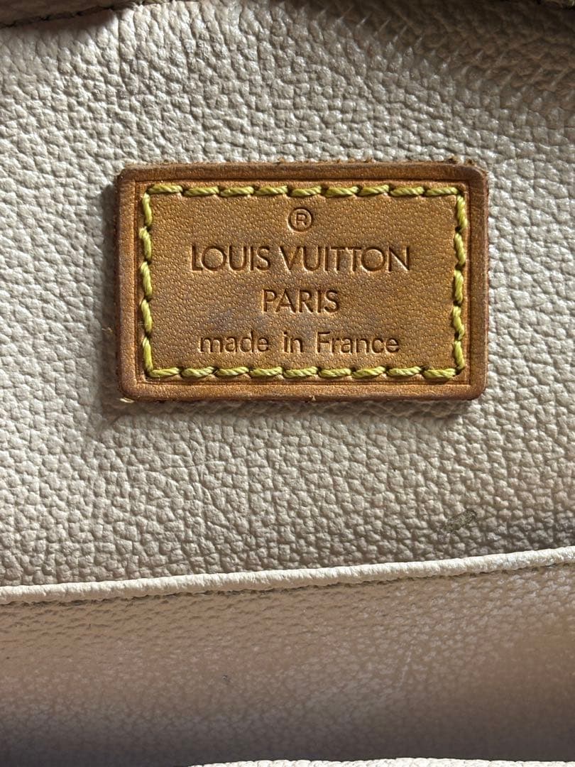 Louis Vuitton モノグラム コスメティックラウンドポーチ
