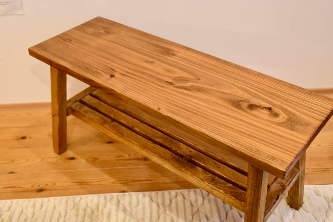 ハンドメイド木製スツール　ベンチ　下部棚付き