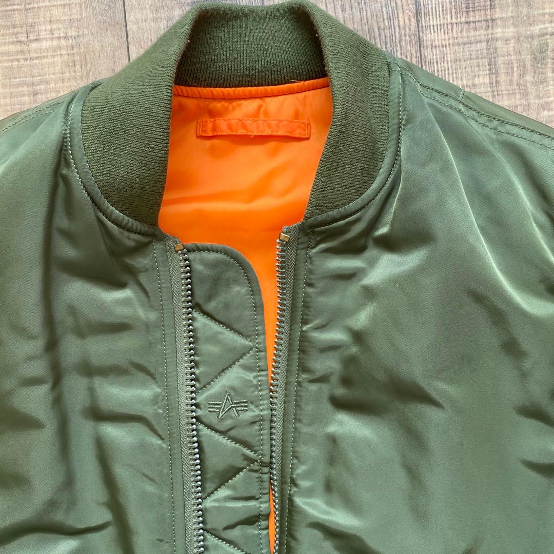 ALPHA INDUSTRIES MA-1カーキ