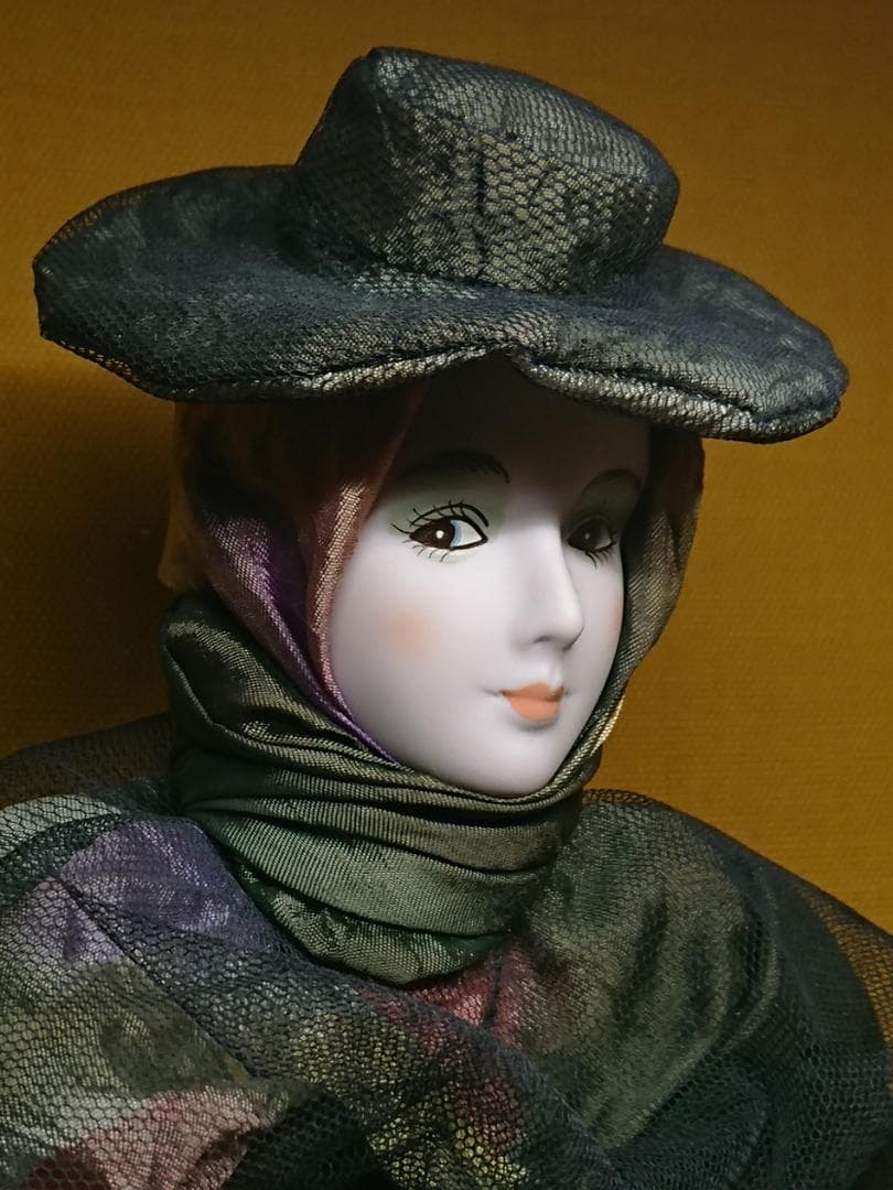 ビンテージ　人形　ドール　ヨーロッパ　置物　インテリア　工芸品　美術品A1000