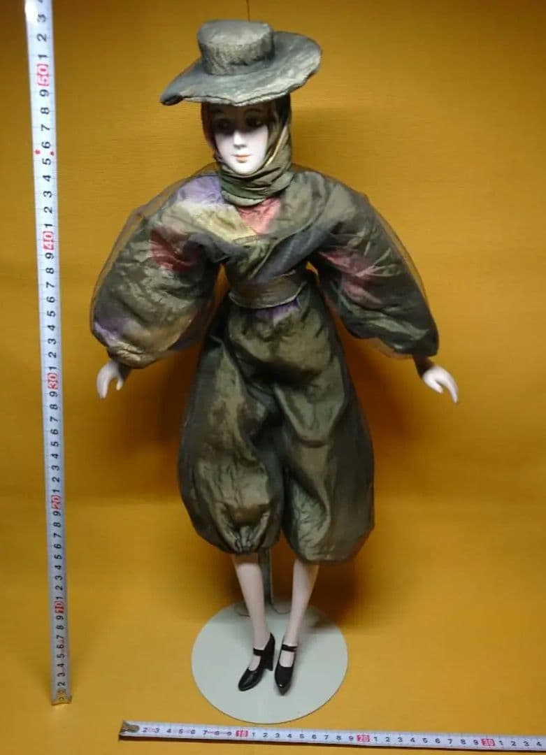 ビンテージ　人形　ドール　ヨーロッパ　置物　インテリア　工芸品　美術品A1000