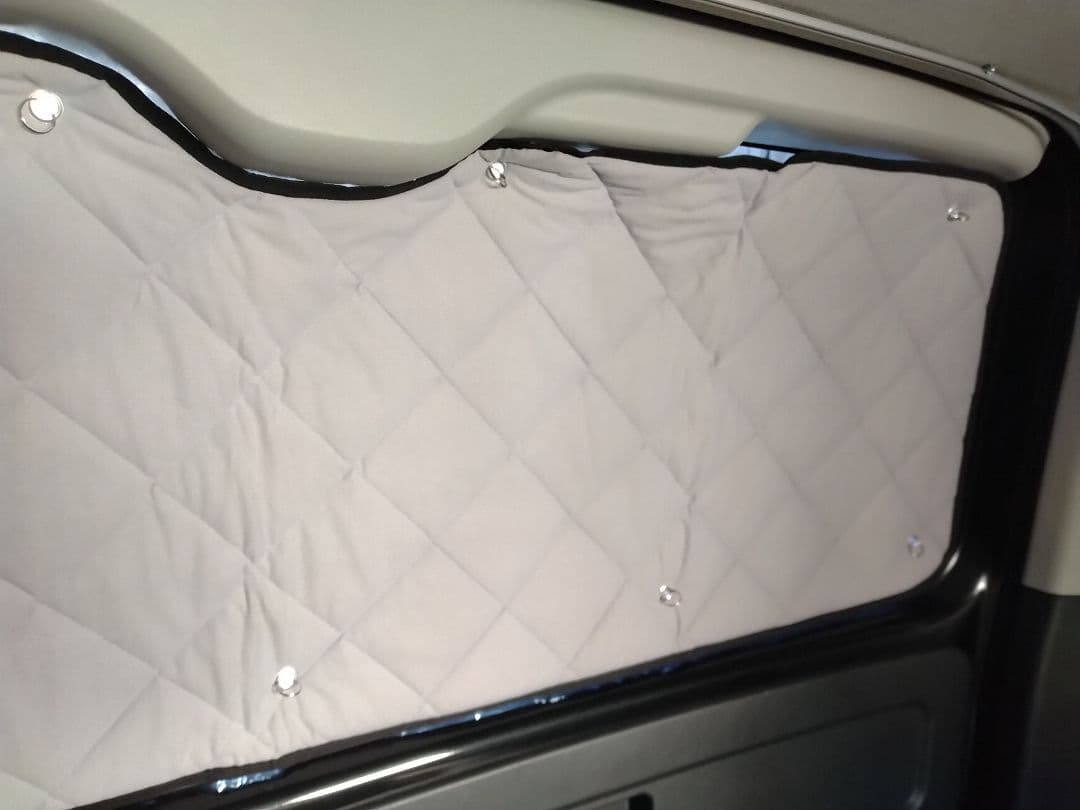 ハイエース　アイズ　AIZU マルチシェード