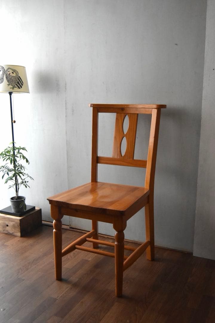 shuca チャーチ調チェア ①