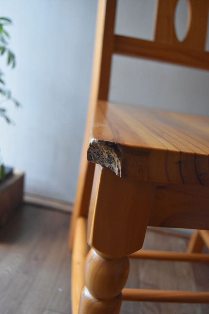 shuca チャーチ調チェア ①