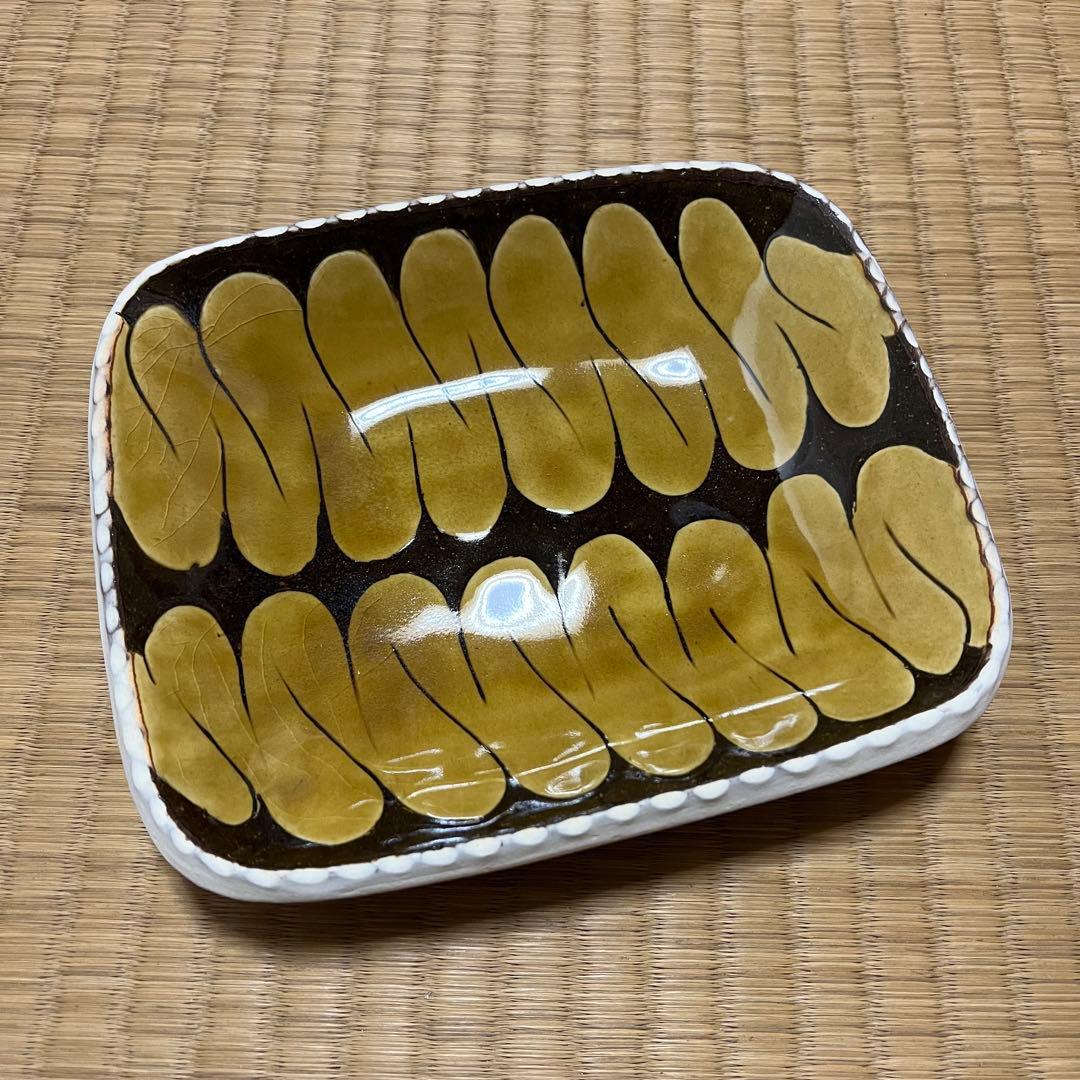 岩井窯山本教行黄釉掻落角皿新品未使用限定即完売釉薬貫入民藝出雲島根スリップウェア