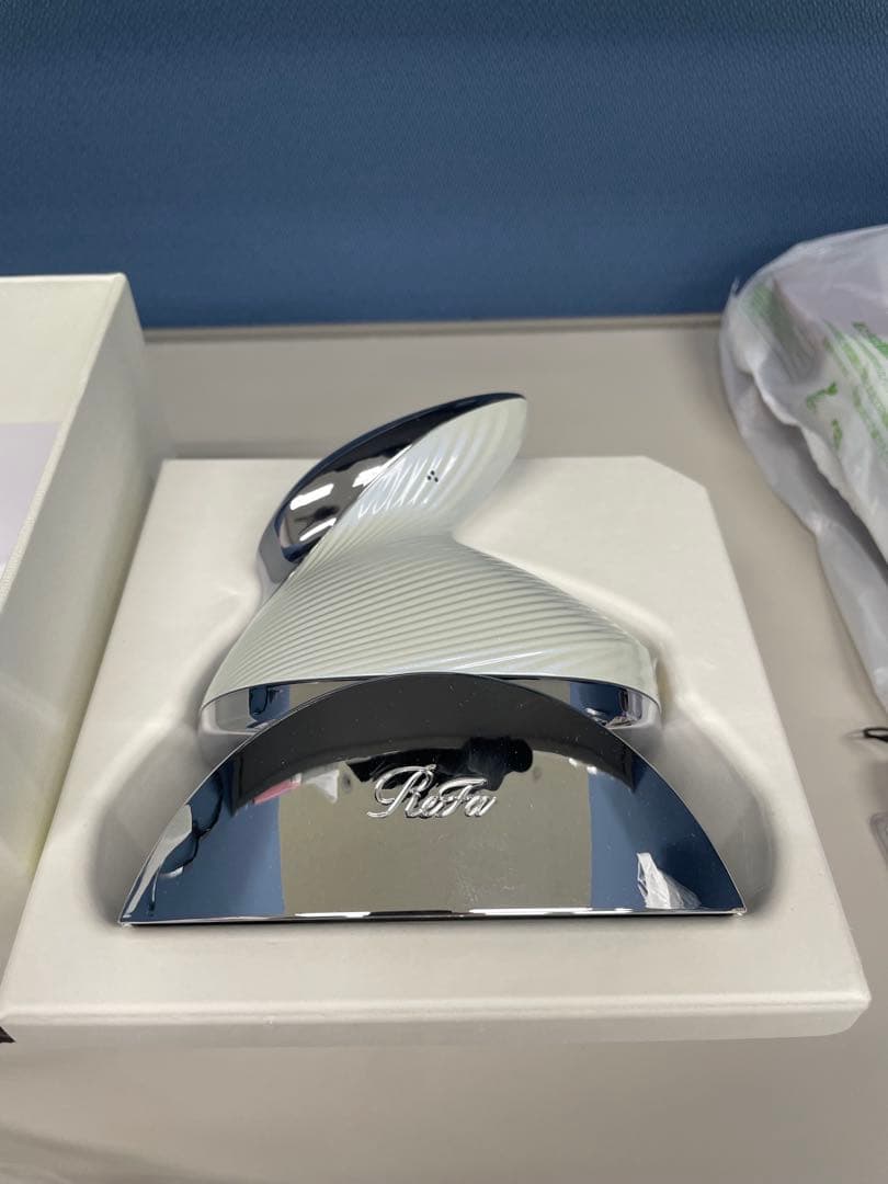 【新品・未使用品】値下げ　リファビューテック　ヘッドスパ