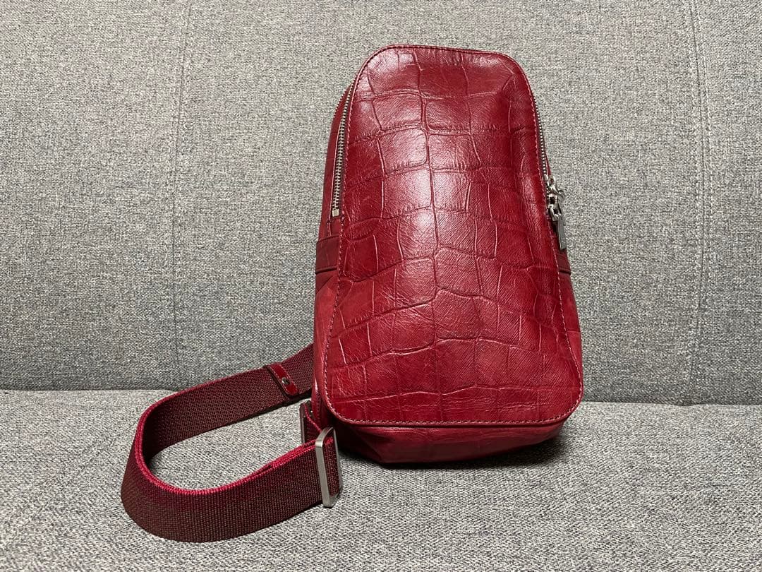 aniary ボディバッグ