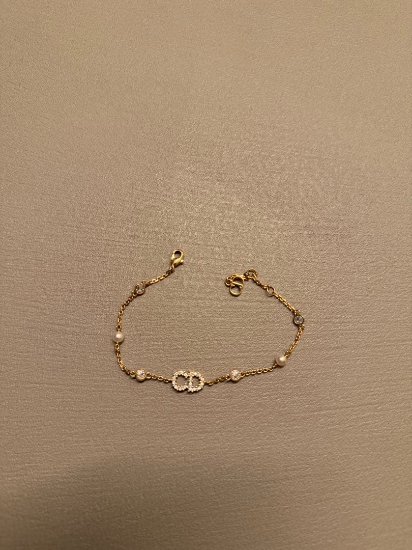 花モチーフ パール付きブレスレット