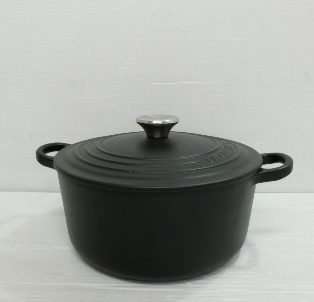 LE CREUSET シグニチャー ココット・ロンド 22cm マットブラック