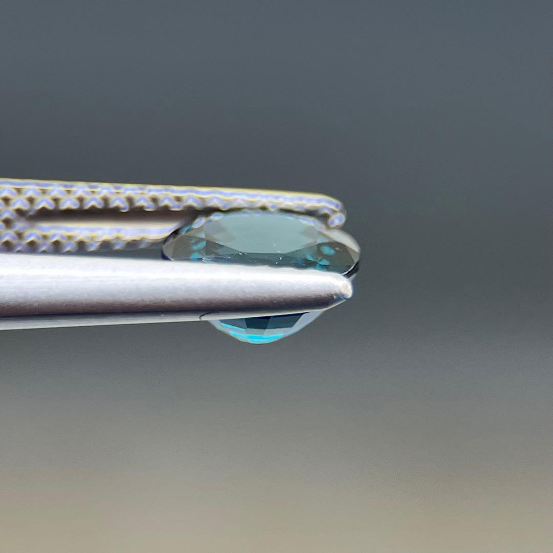 スリランカ産非加熱天然コバルトスピネルルース