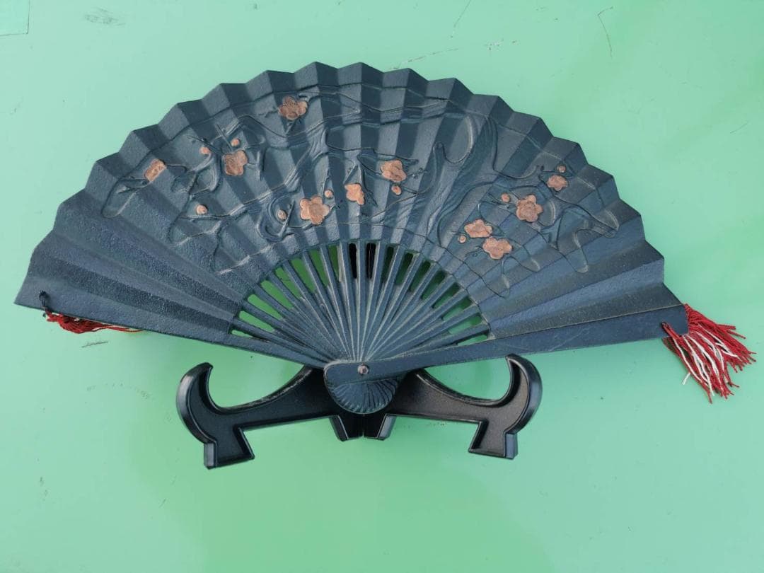 鋳物の置物（鷲　他）