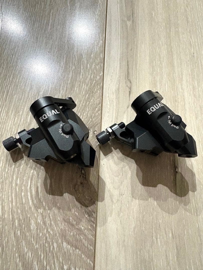 グロータック 【equal】 ブレーキキャリパー