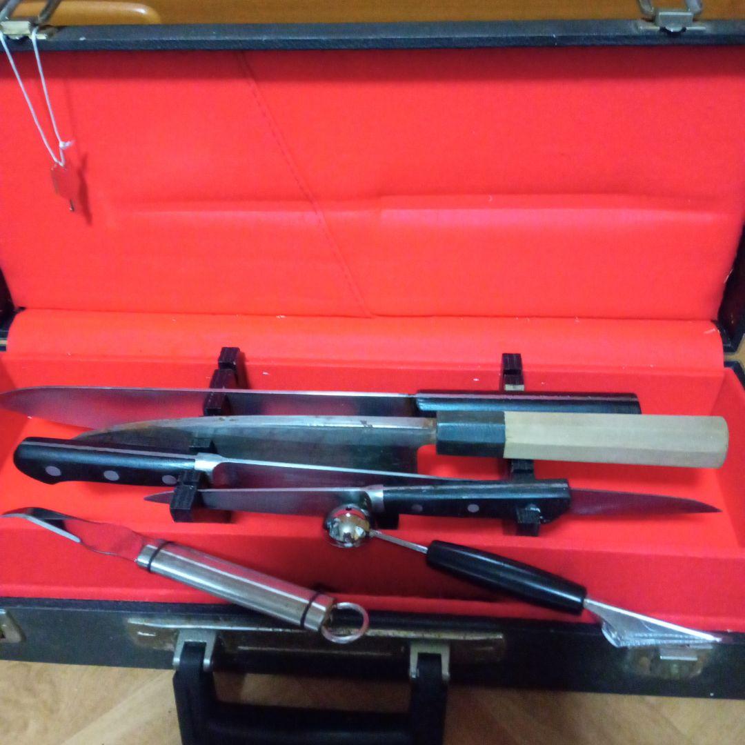 高級包丁４本　フルーツナイフ２本（ケース付）