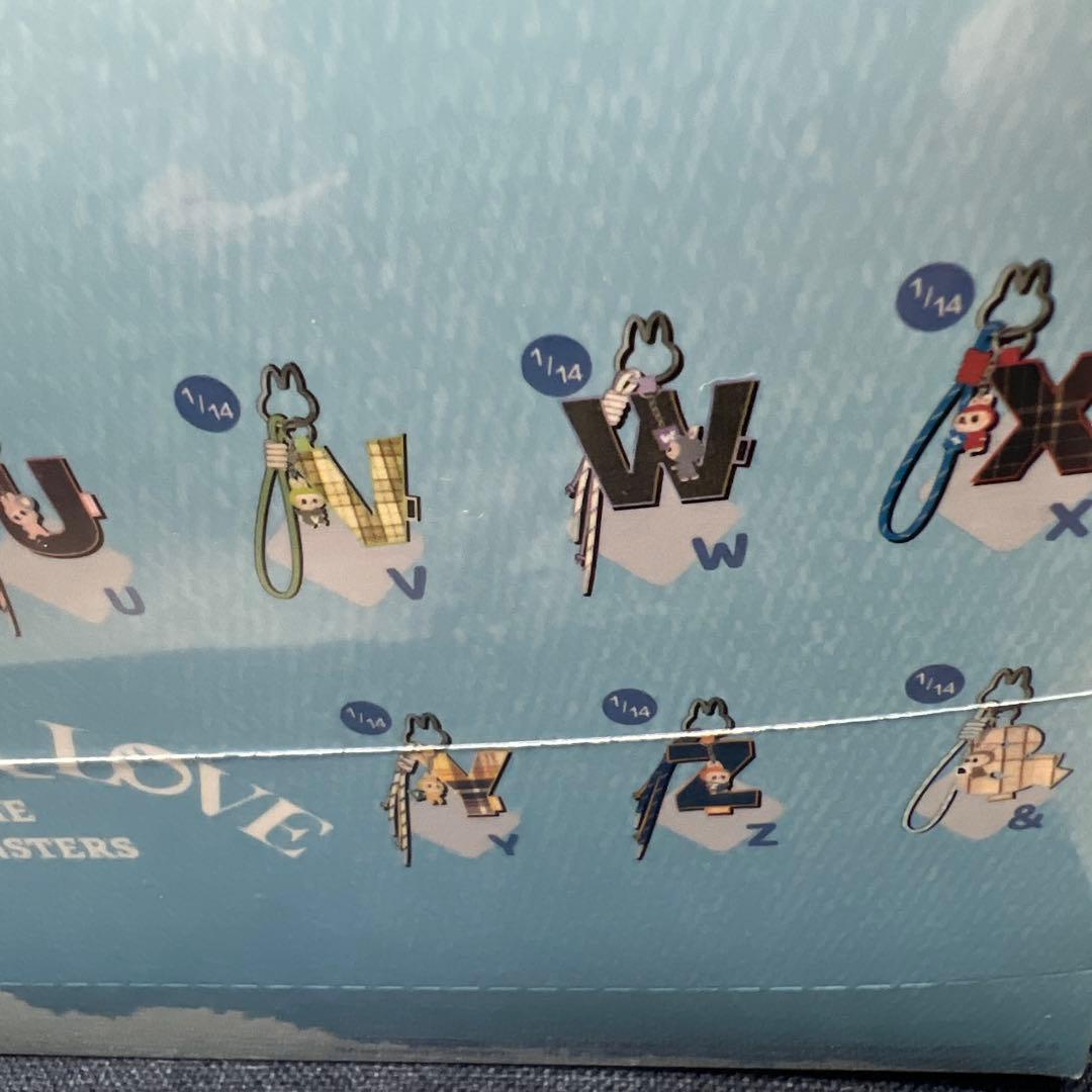 c*p様 【新品未開封】ラブブPIN FOR LOVE イニシャルチャーム　キー