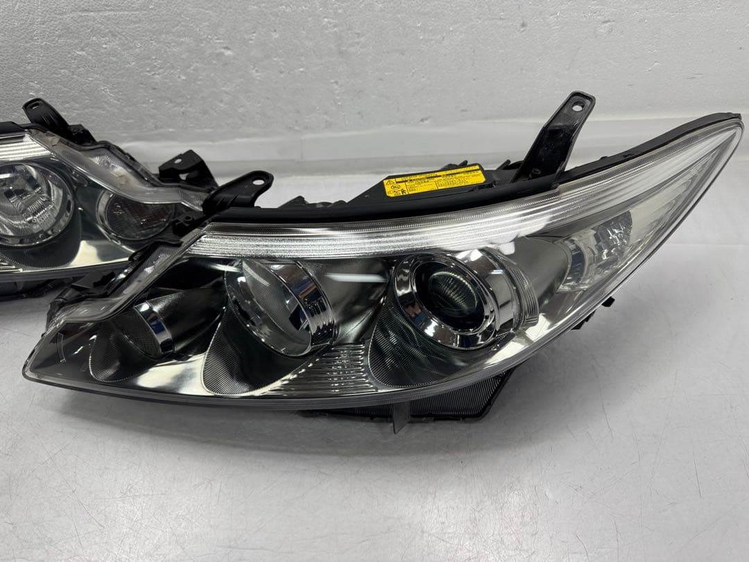 エスティマ　ACR50W　中期　ヘッドライト　左右　コイト　28-217 HID