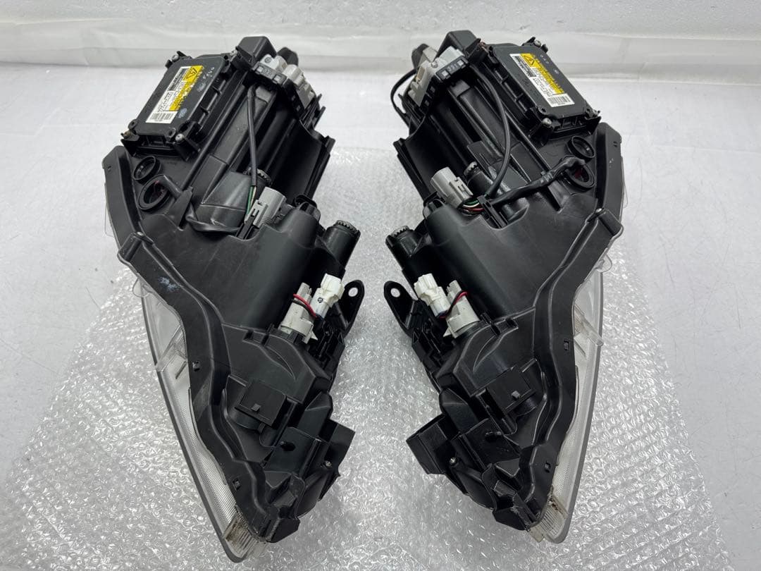 エスティマ　ACR50W　中期　ヘッドライト　左右　コイト　28-217 HID