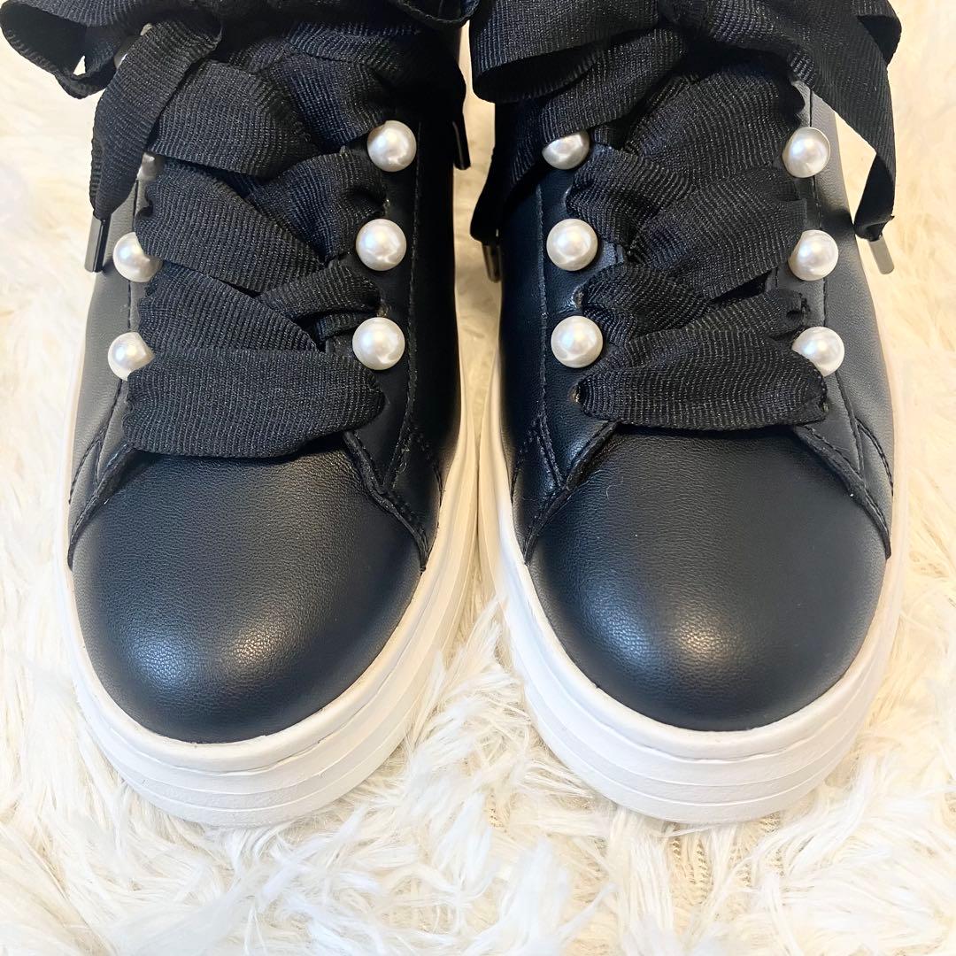 【美品】+diana パールビジュー付きリボンスニーカー ブラック 23.5