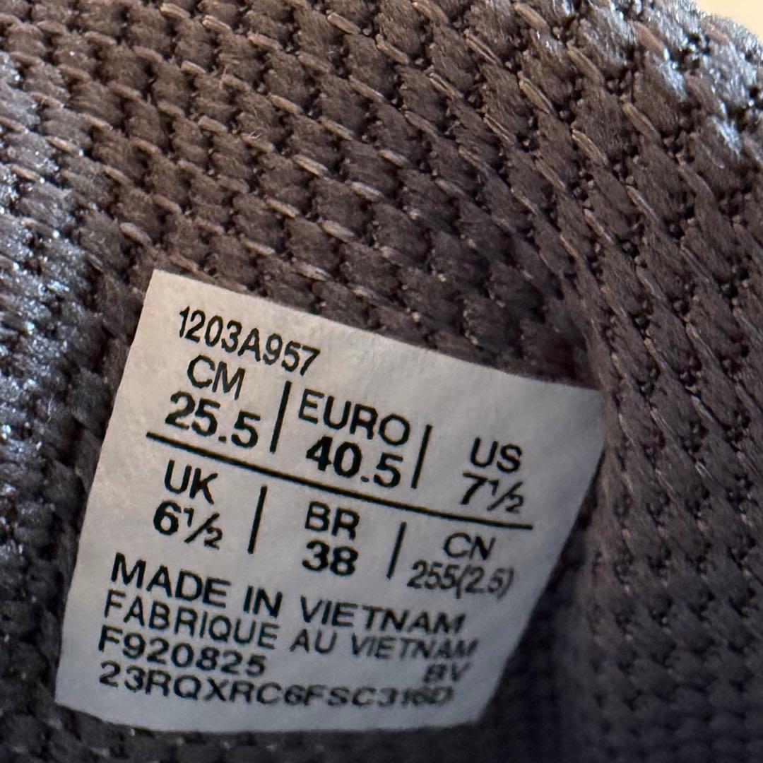 アシックス エミ 別注 GEL-CUMULUS 16