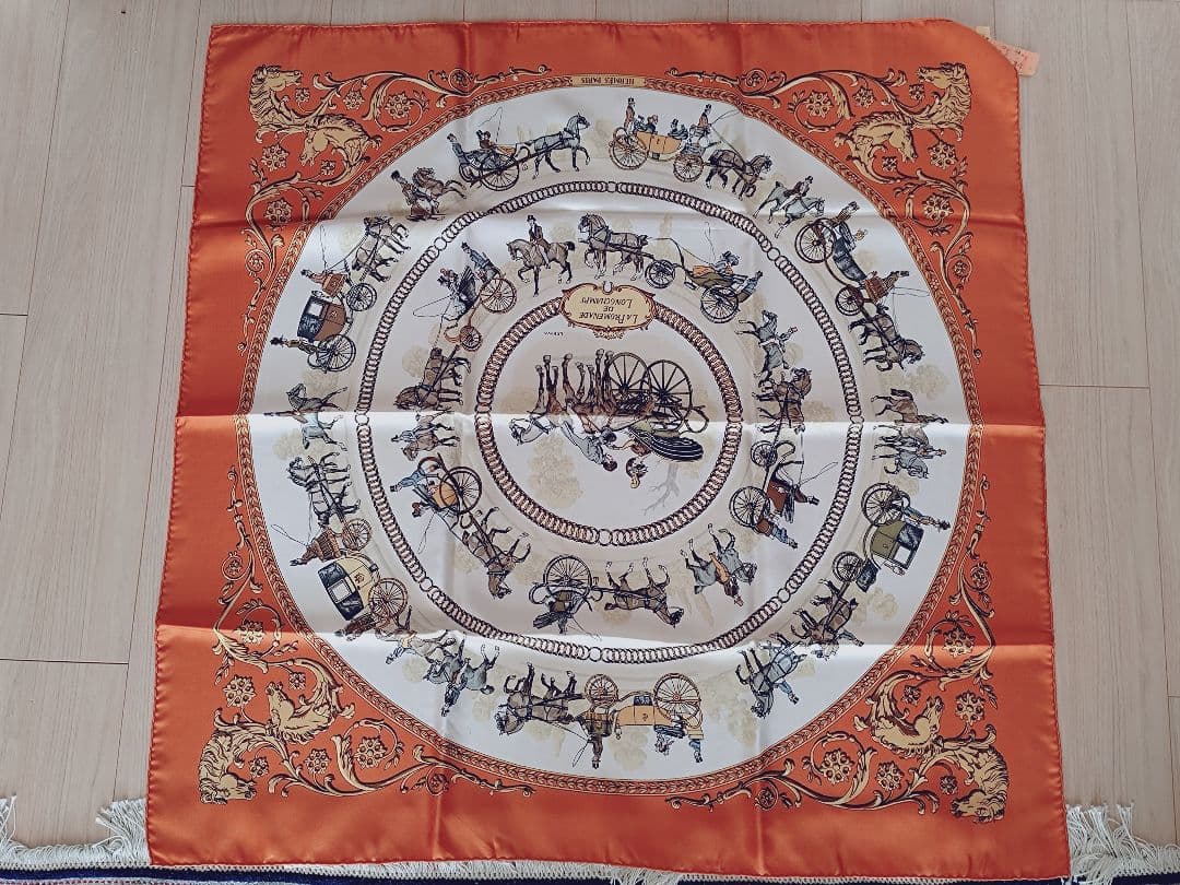 La Promenade de Longchamp スカーフ