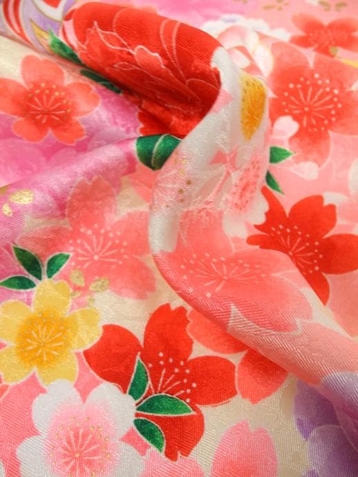 七五三やお祝い着 四つ身 ７歳 女の子 振袖 着物 ピンク系4510【中古】