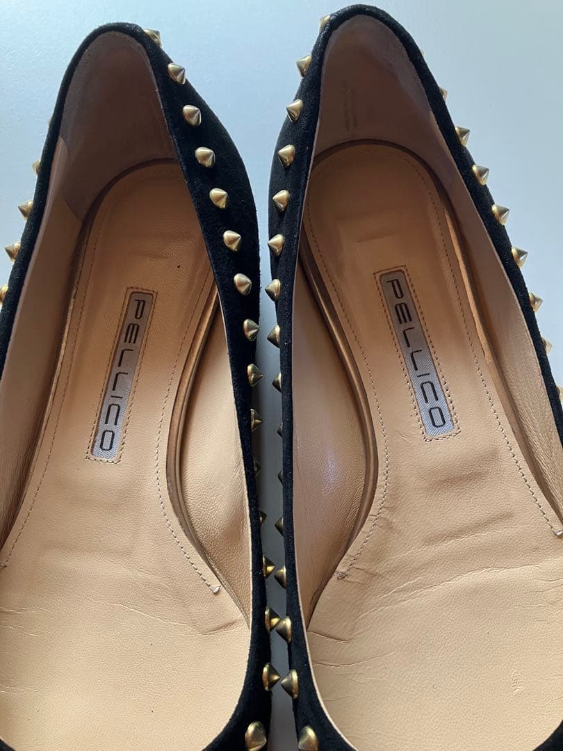 PELLICO スタッズ付き ブラックパンプス