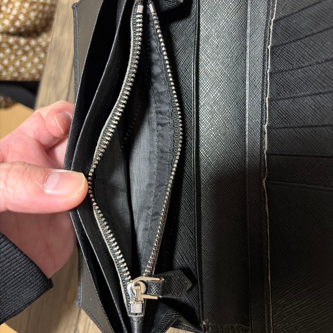 PRADA ブラックナイロン長財布