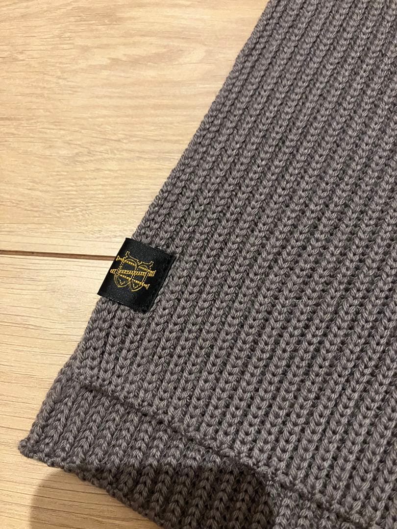 バトナー　ソリッドウールマフラー　灰色　グレージュ