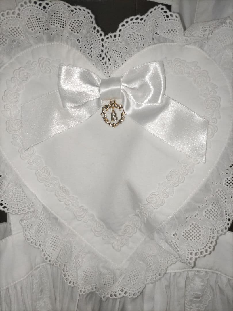 BABY, THE STARS SHINE BRIGHT ハートエプロン オフ白