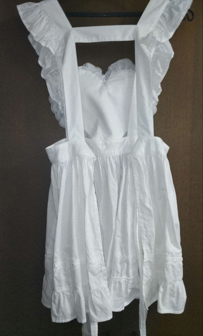 BABY, THE STARS SHINE BRIGHT ハートエプロン オフ白