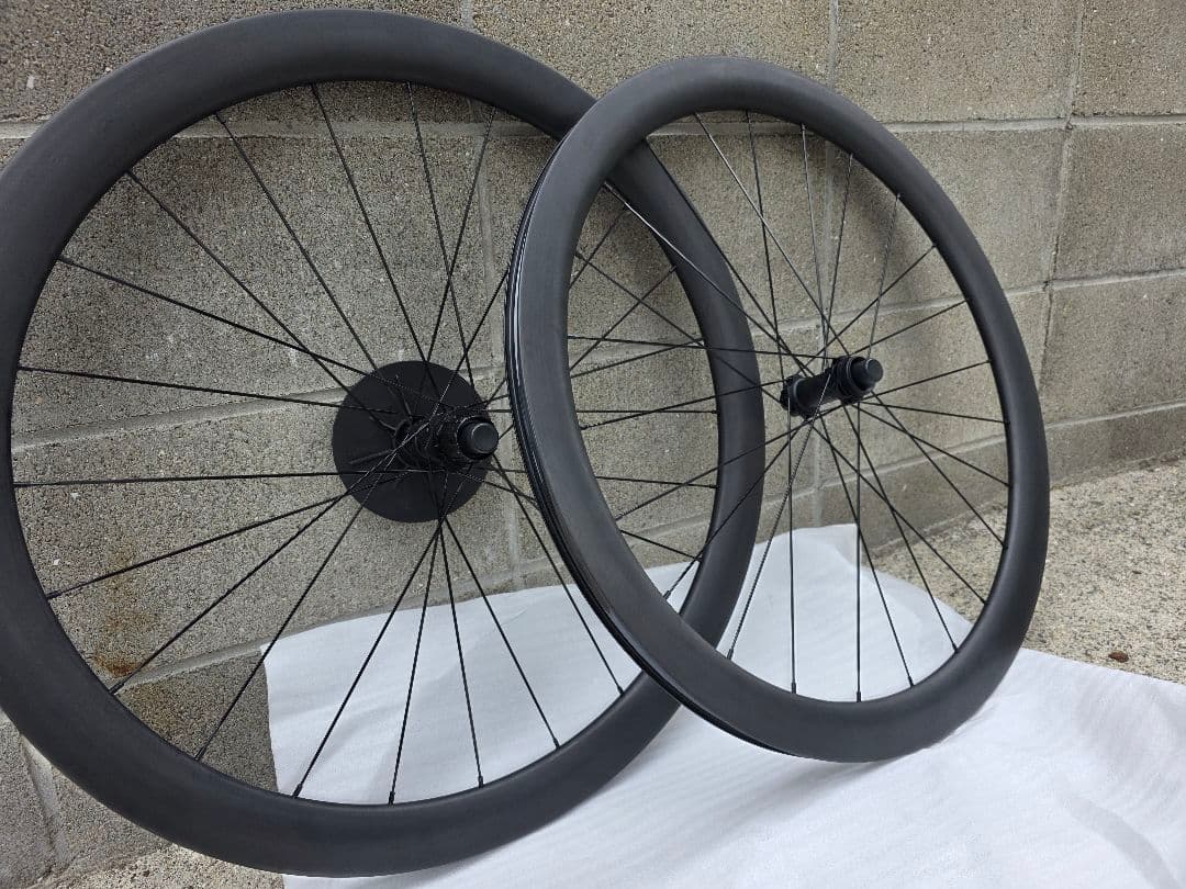 軽量中華カーボンホイール45mmDB