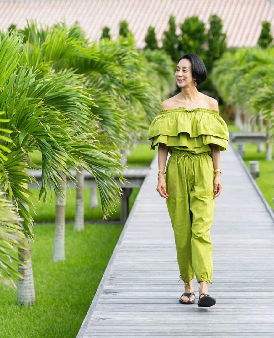 お値下げ！【新品未使用・タグ付】drawer オフショルダー ジャンプスーツ