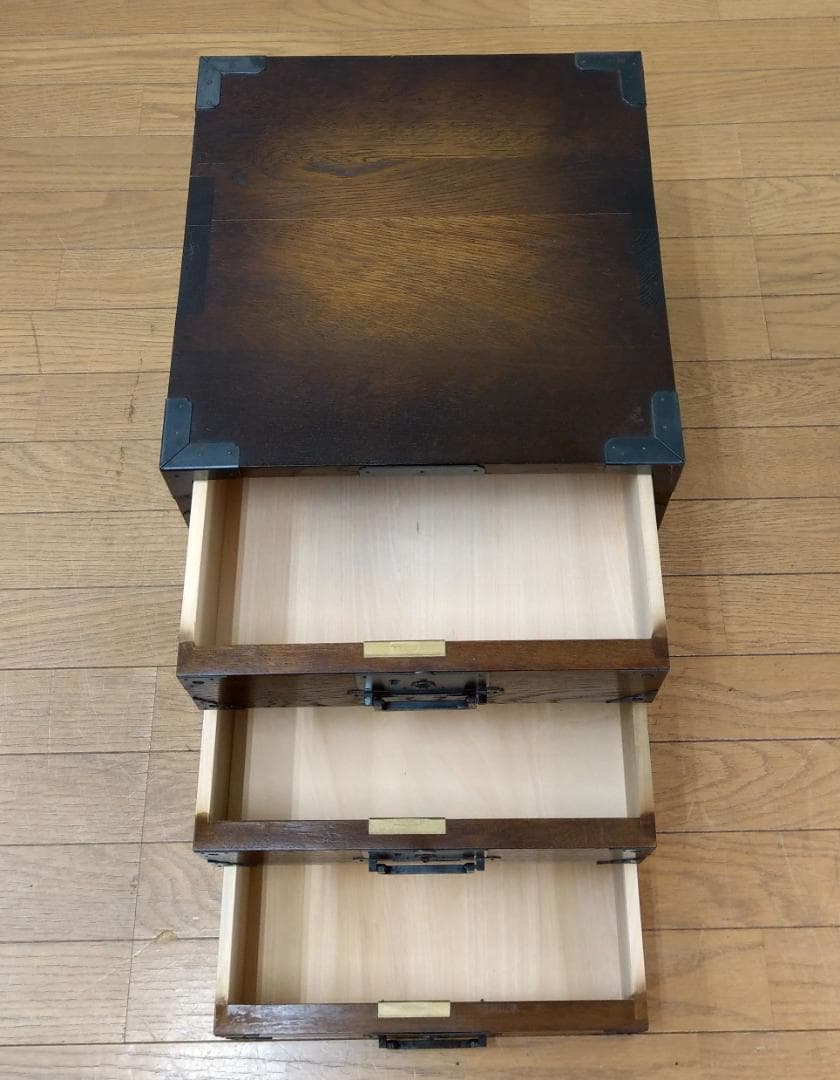 キツツキ ナラ材 鍵付き 装飾金具 小引き出し 小箪笥 小物入れ 整理収納 家具