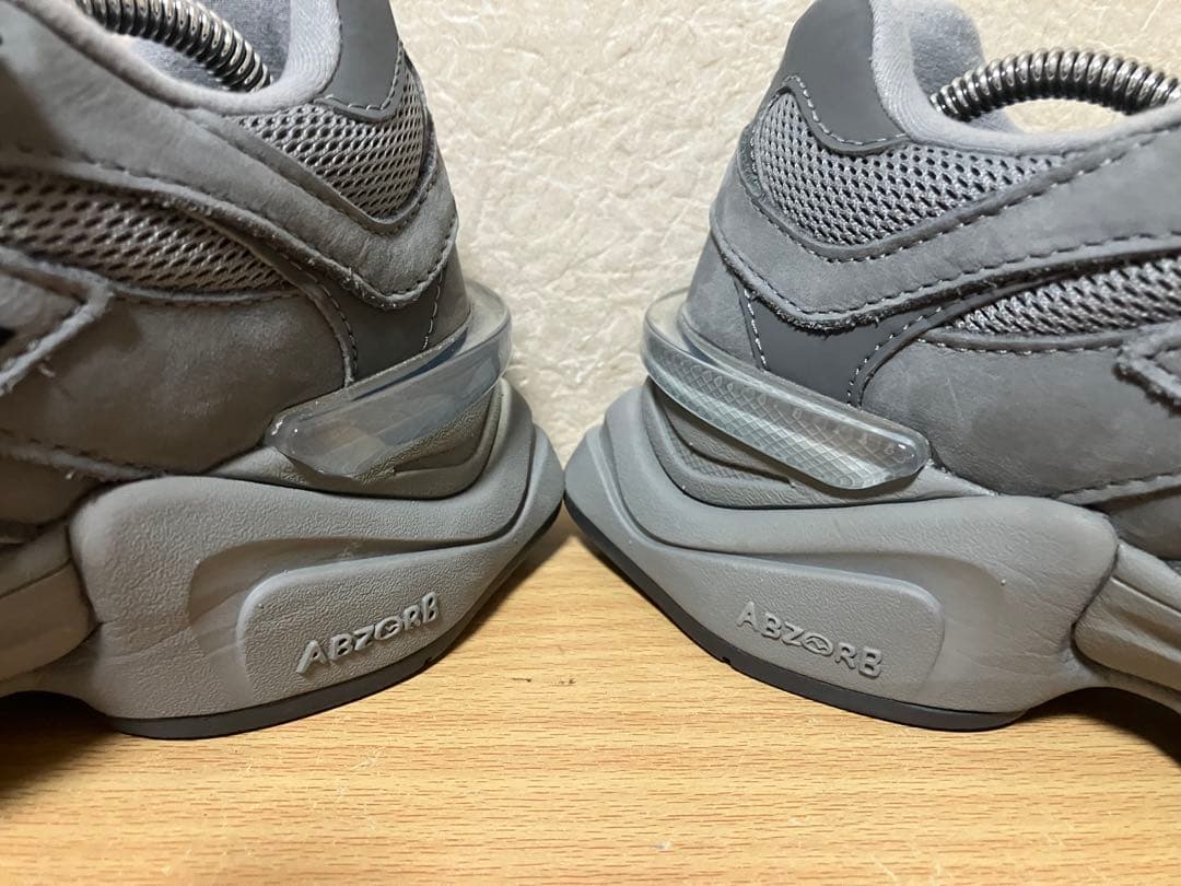 ★美品！NEW BALANCE 9060 U9060ZGB グレー 完売モデル！