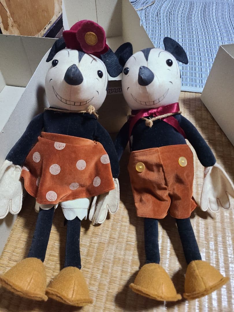 アンティークミッキー　ミニーぬいぐるみ