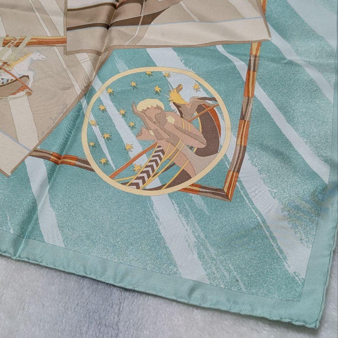 美品★Hermès　エルメス シルクスカーフ 88cm x 88cm カレ