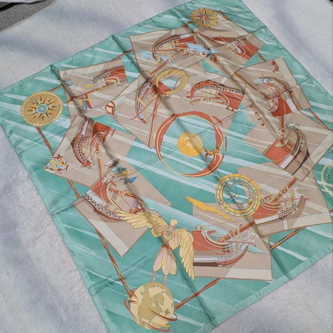 美品★Hermès　エルメス シルクスカーフ 88cm x 88cm カレ