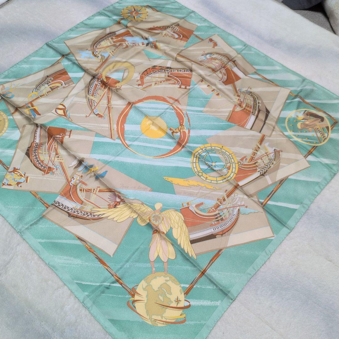美品★Hermès　エルメス シルクスカーフ 88cm x 88cm カレ